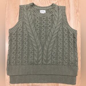 Nicole Miller green sweater vest, M